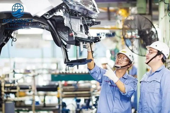 Công Nghệ Ô Tô Và Kỹ Thuật Ô Tô Khác Nhau Như Thế Nào? 4 Ví Dụ Cụ Thể Về Công Việc Trong Lĩnh Vực Công Nghệ Ô Tô