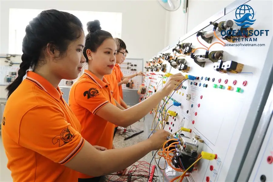 Công Nghệ Kỹ Thuật Điện Tử Viễn Thông Làm Gì? 1 Các Khía Cạnh Chính của Công Nghệ Kỹ Thuật Điện Tử Viễn Thông